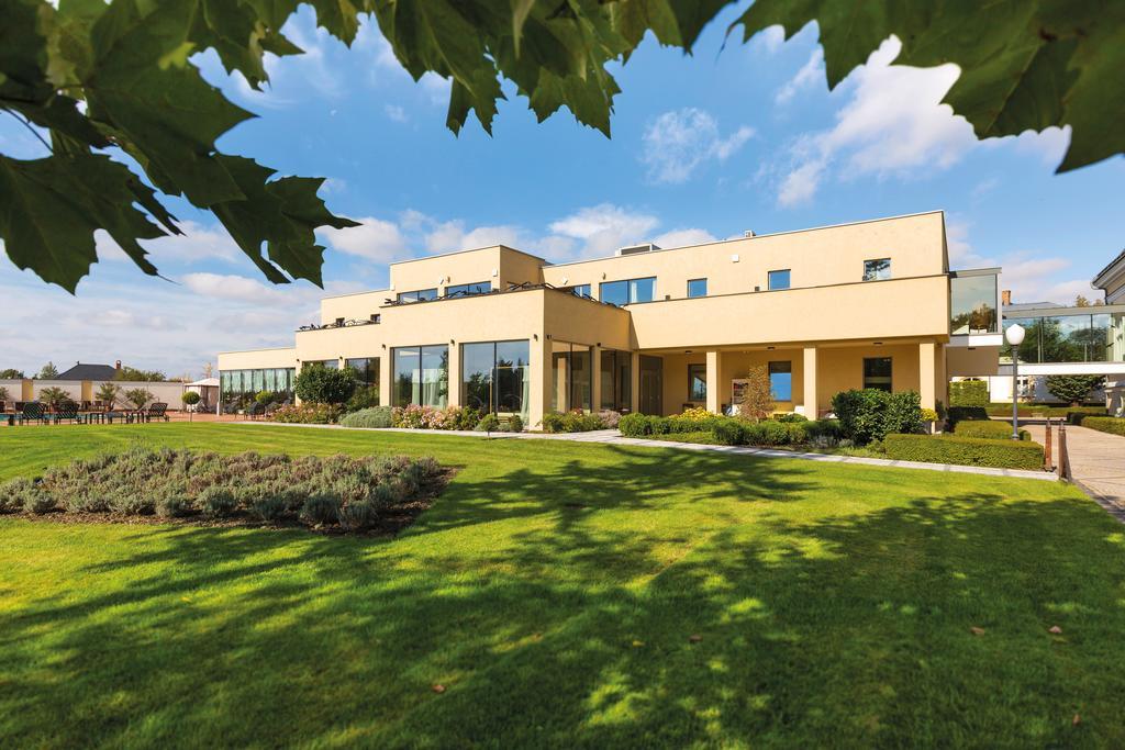 Amade Chateau Vrakun Ngoại thất bức ảnh