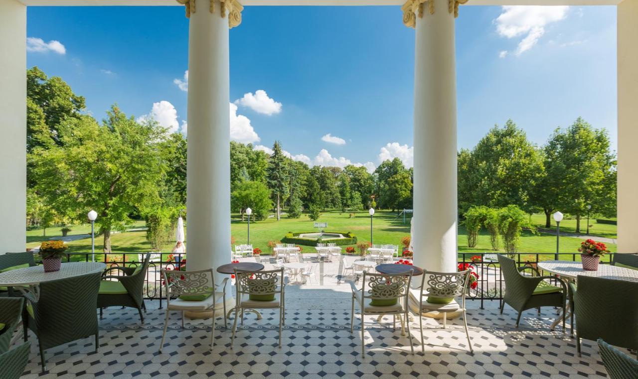 Amade Chateau Vrakun Ngoại thất bức ảnh